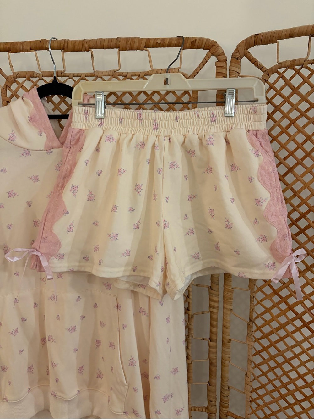 Women's Pale Yellow & Pink Floral Print Lounge Hoodie & Shorts Set w/ Lace Trim - Picture 6 of 10
